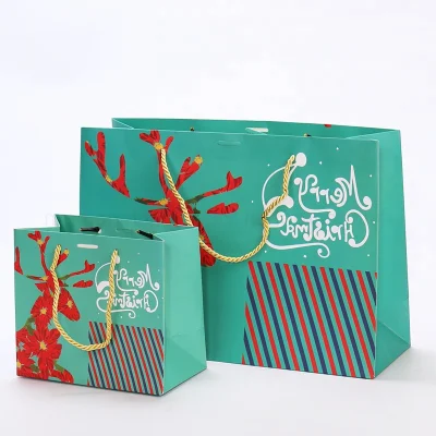 Werbeartikel für Weihnachtsgeschenkverpackungen: Große, mittelgroße und kleine Kraftpapiertüten mit gedrehten Griffen